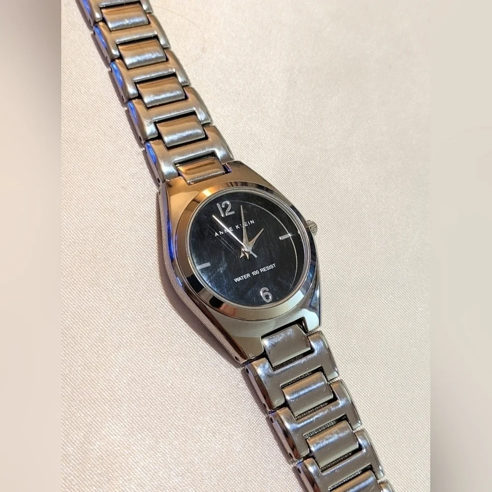 ANNE KLEIN Women's Quartz Watch Silver w/ Black Face AK/1215 WR 100FT Needs Batt